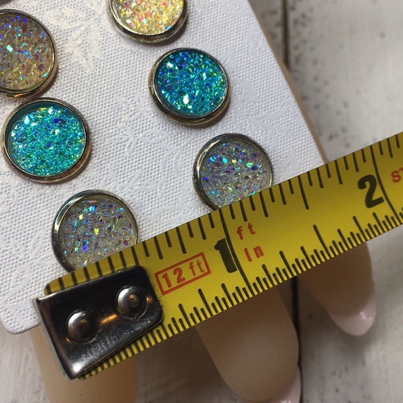 Druzy Stud Earrings Rainbow - Picture 4 of 6
